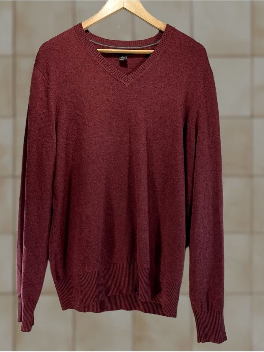 Banana Republic Merino V-Neck Sweater Lyon Wine Red